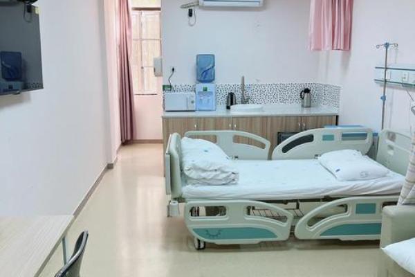 2025年10月剖腹产手术日期推荐及医院排期查询指南