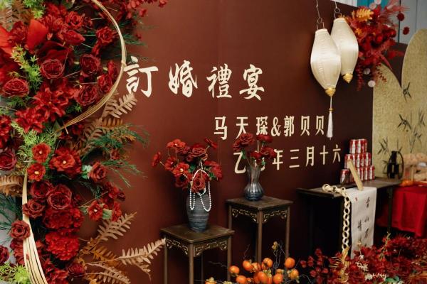 2025年订婚好日子有哪些需要避开农历七月吗