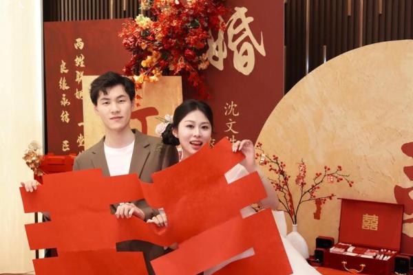 2025年10月订婚选哪天最吉利还要避开节假日
